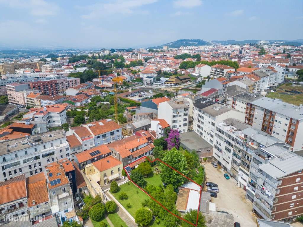 Andar Moradia T3 com Jardim Privativo no Centro de Braga-4