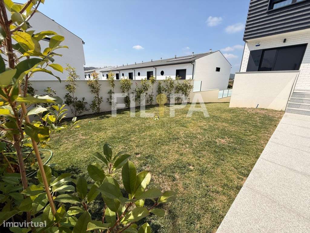Moradia T3 Como Nova | Construção 2025 | Jardim | Garagem para 3 Ca...-31