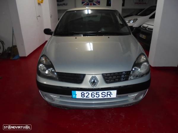 Renault CLIO - 1