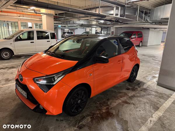 Toyota Aygo 1.0 VVT-i Color Edition - 1