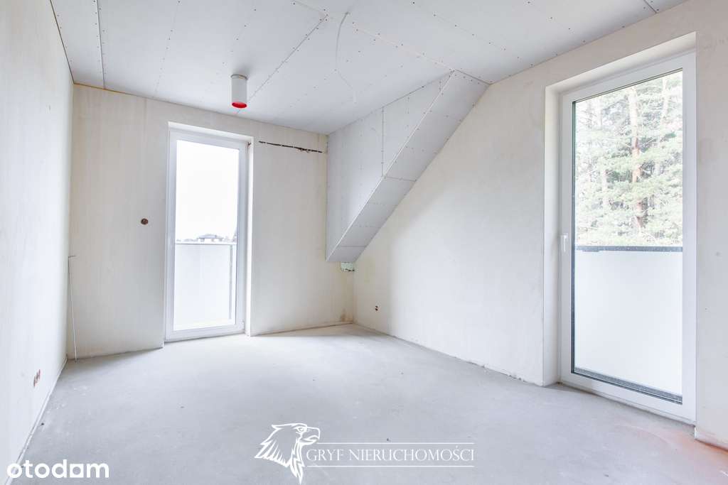 -Przestronny dom z dwoma garażami w otoczeniu lasu-14