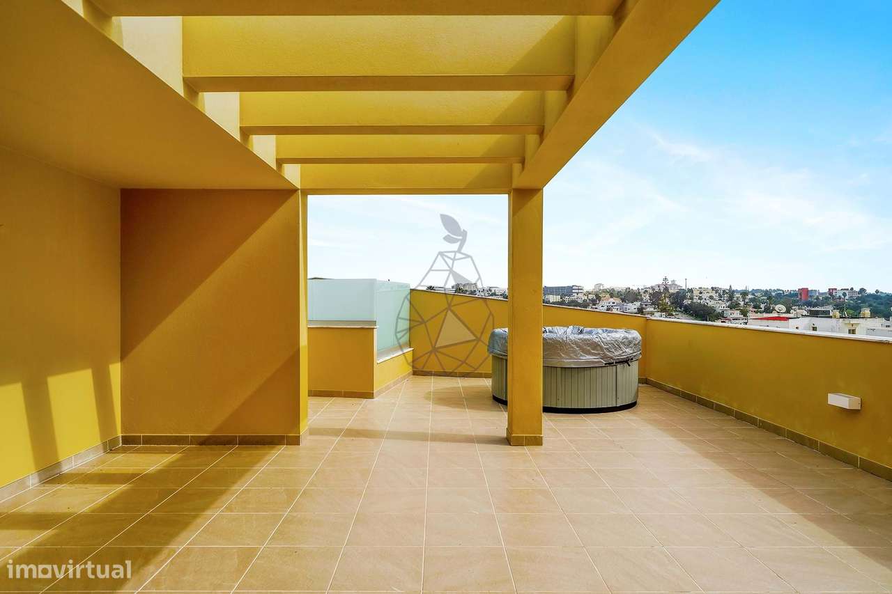 Apartamento T2 Duplex com 2 lugares de estacionamento em Alvor-32