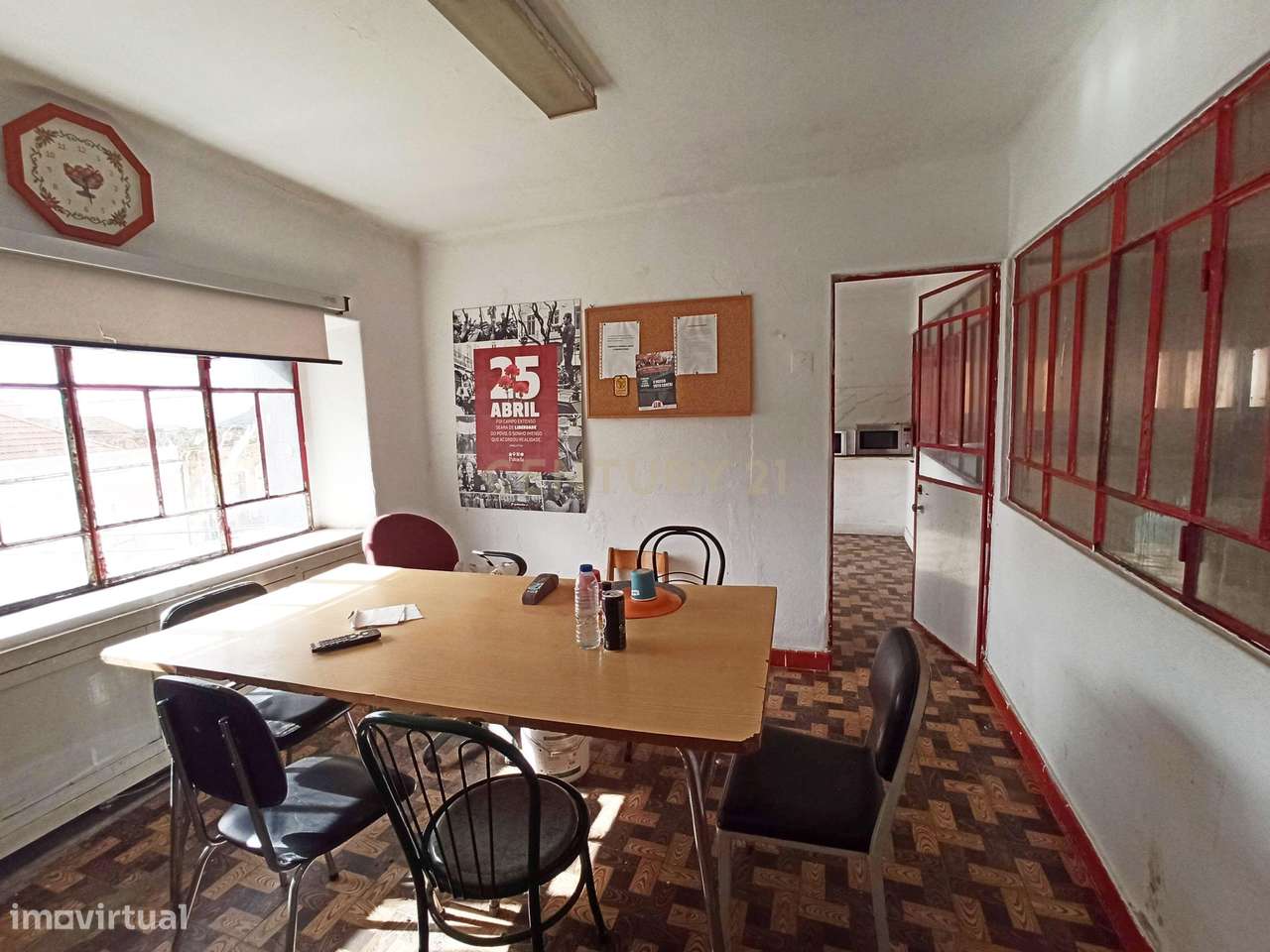 Prédio com Elevado Potencial de Reconversão | Projeto Ideal para Loft-18