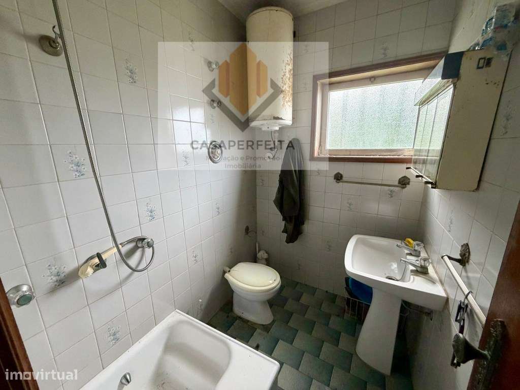 2 Andares Moradia T3 com Terreno, Anexo e Garagem - Avintes-41