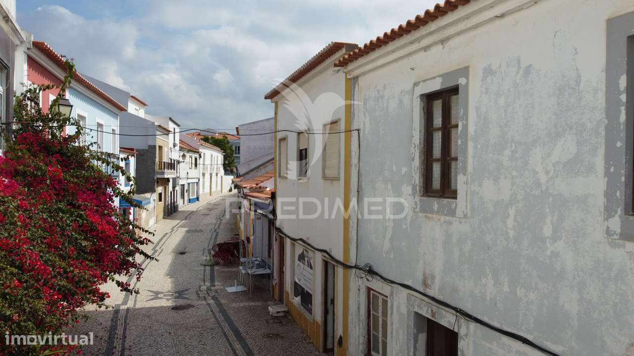 Moradia+5 anexos c/ afectação de habitação+Espaço Comercial Centro... - Grande imagem: 4/26