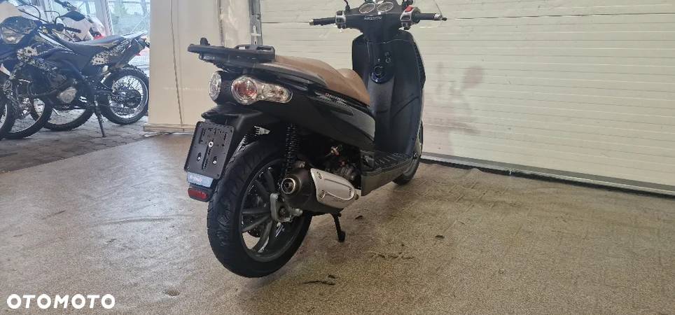 Piaggio Carnaby - 20