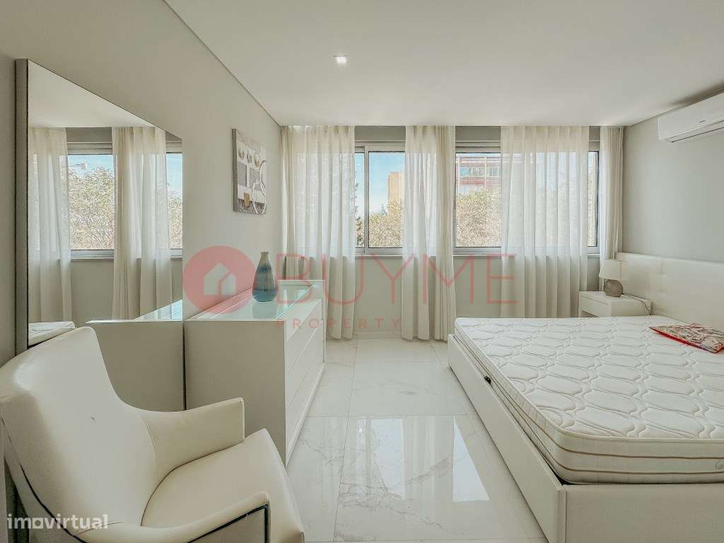 Apartamento T0+1 Renovado no Centro de Vilamoura-7
