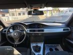 BMW 320 d Touring - 8