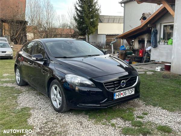 Volvo V40 D2 - 4