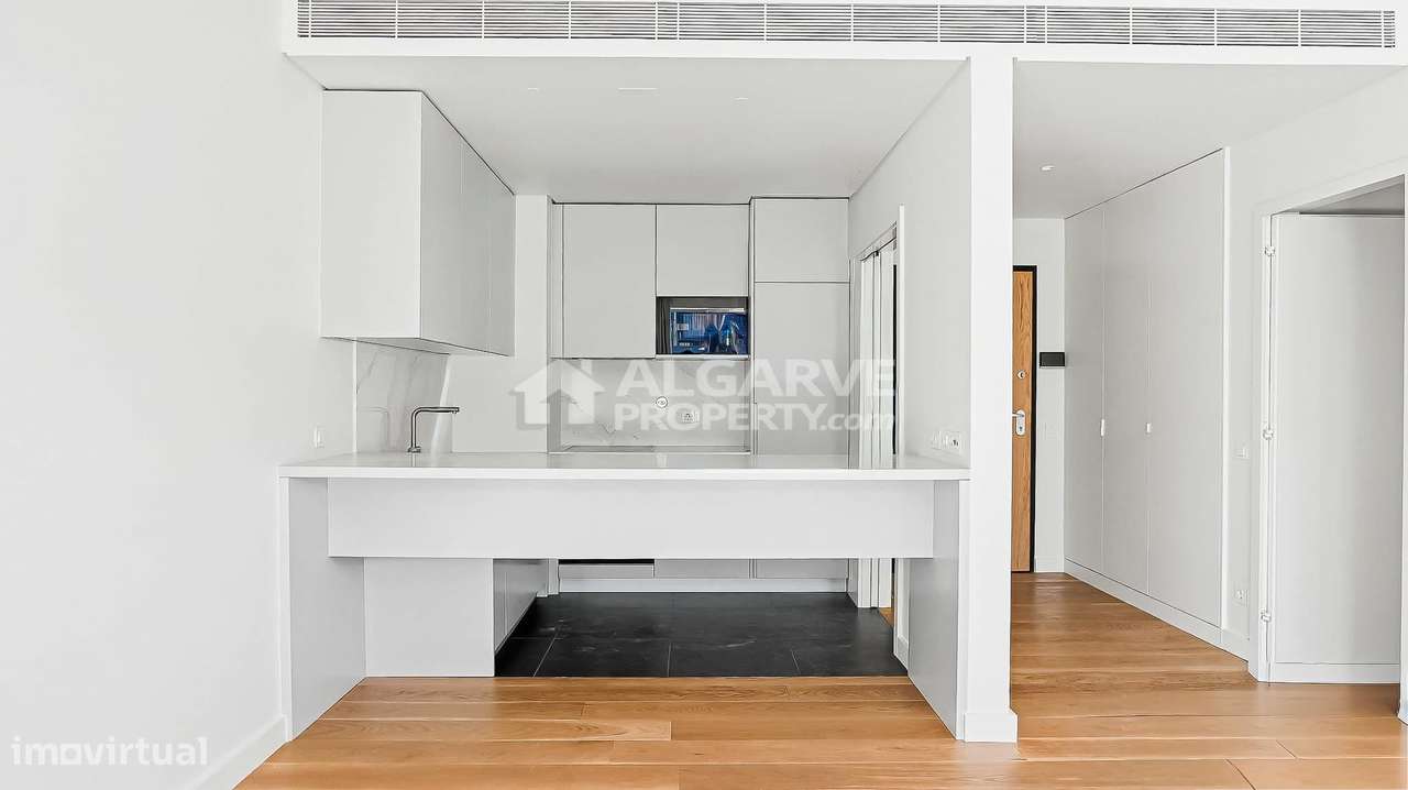 Luxuoso apartamento T2 novo em frente à Praia de Quarteira, Algarve-12