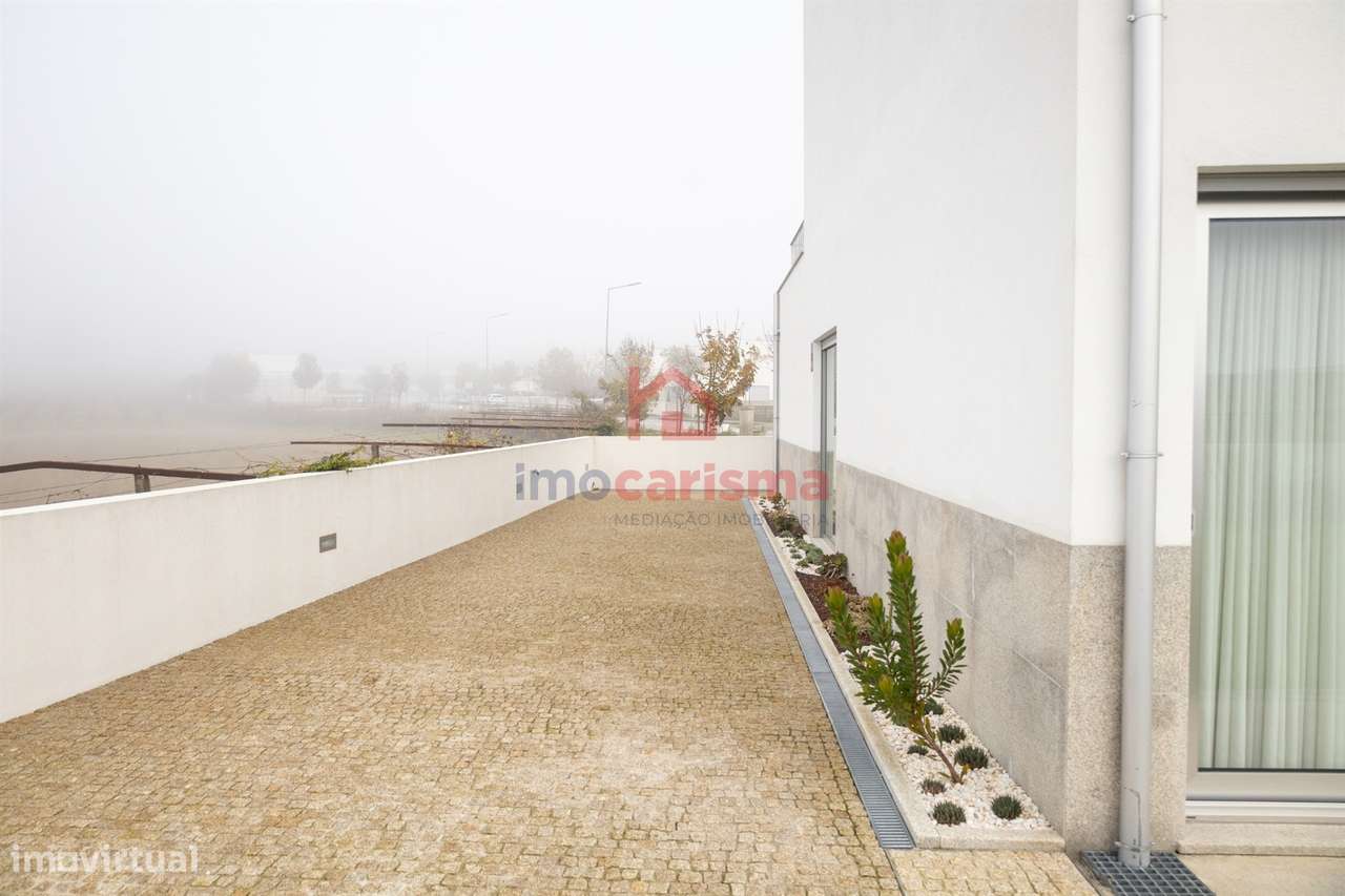 Moradia de Luxo T3 em Mancelos, Amarante-41
