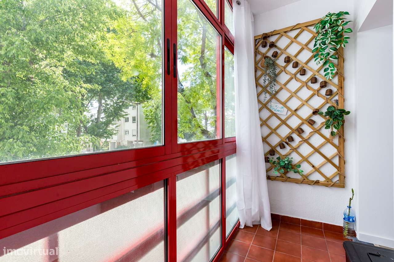 Apartamento T1, Funchalinho-12