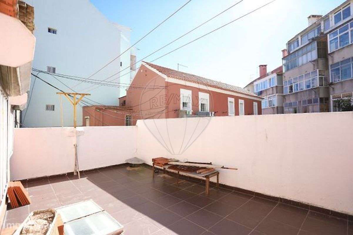 Moradia T2 para venda-15