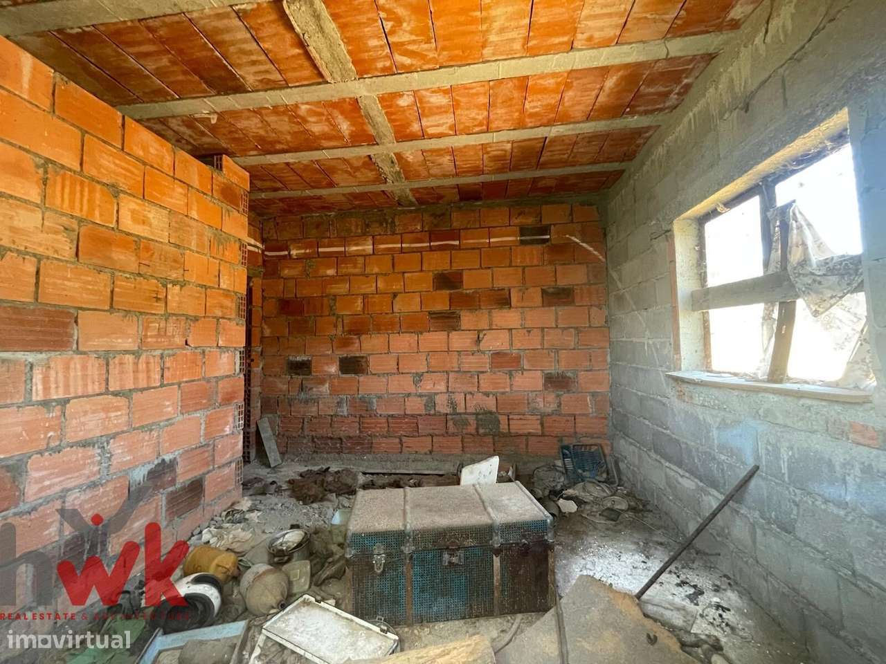 MORADIA por acabar, com 940m2 terreno-18