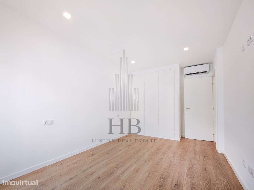 Apartamento T3 com varanda e vista Mar-27