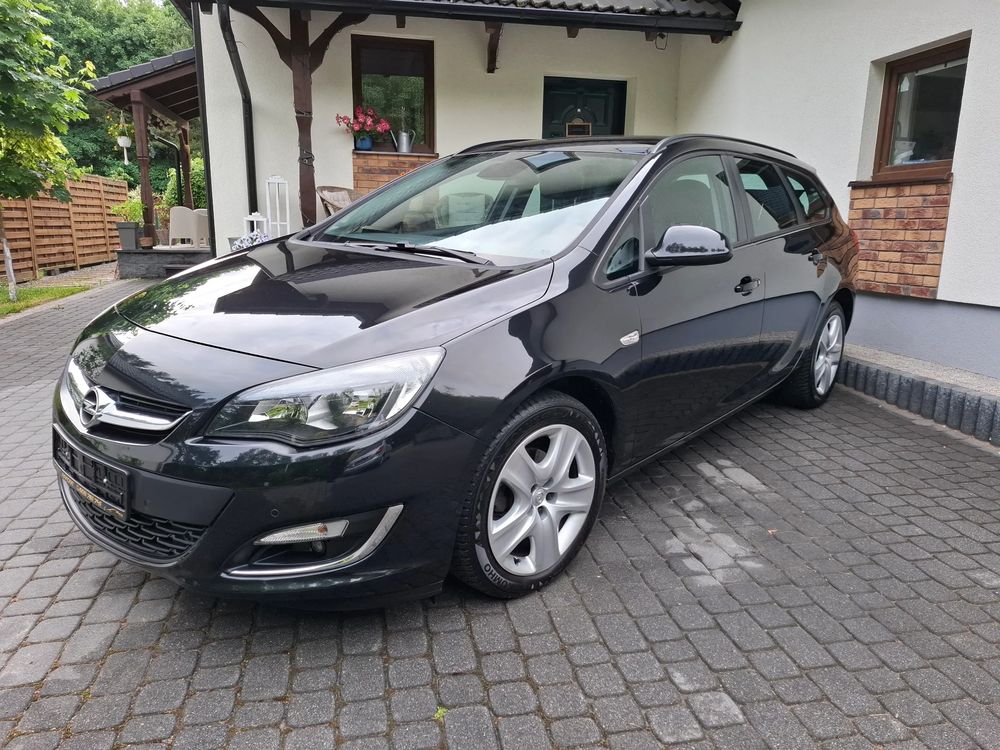 Opel Astra J 1.4 Turbo Exklusiv 2013