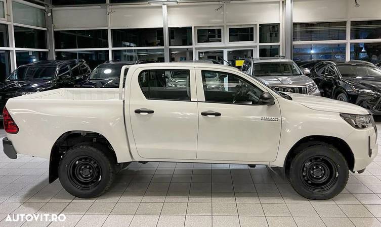 Toyota Hilux 2.4D 150CP 4x4 Double Cab 6MT Comfort - 3