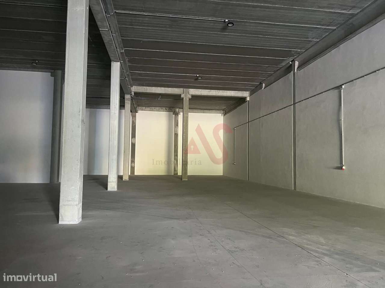 Pavilhão com licença para indústria em S. Martinho do Campo junto à VI - Grande imagem: 4/17