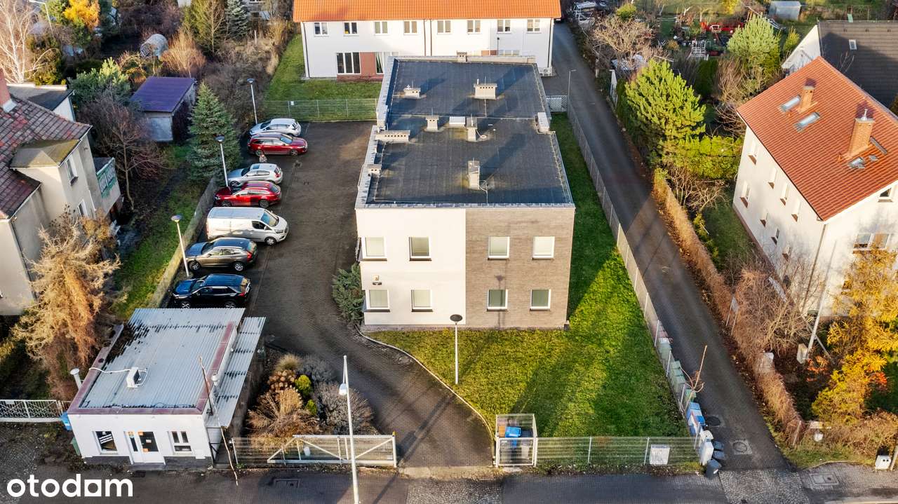 BUDYNEK BIUROWO-USŁUGOWY 469 m², Magazyn, Duży parking, ROI 8,5–9%-4