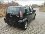 Daihatsu Sirion 1.0 - 4