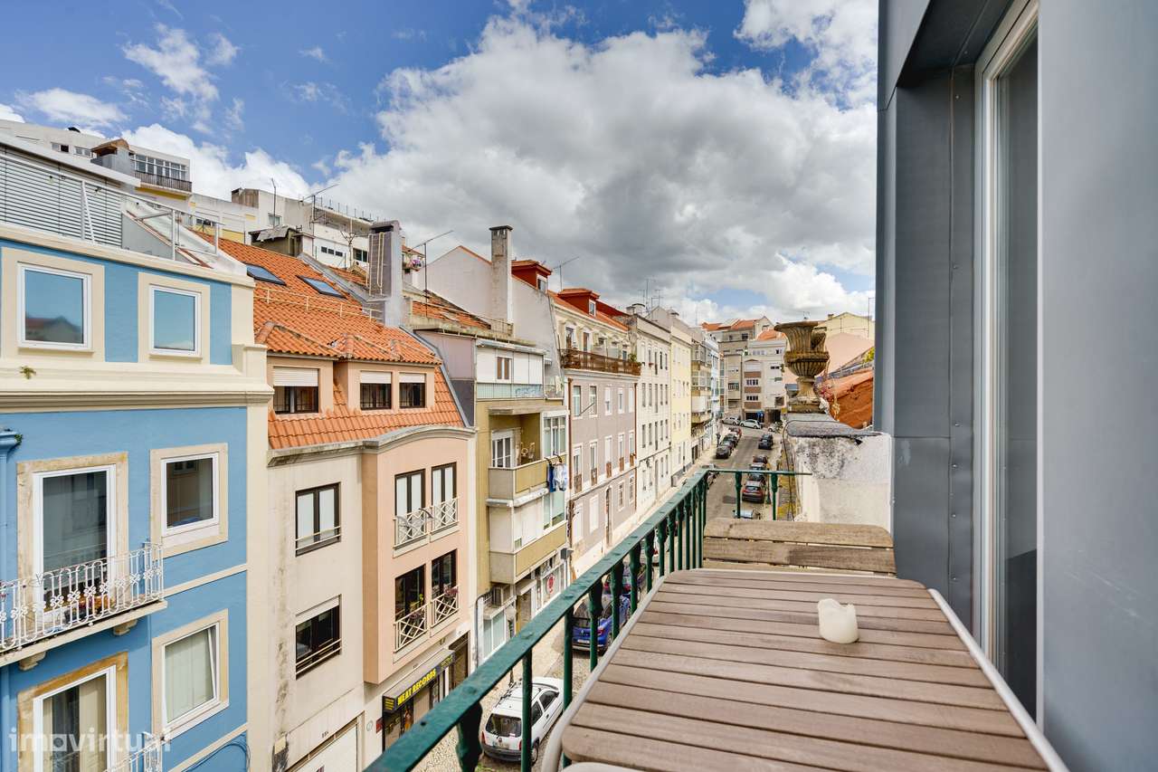 T2 REMODELADO | RUA REBELO DA SILVA | ESTEFÂNIA | LISBOA | VARANDA-15