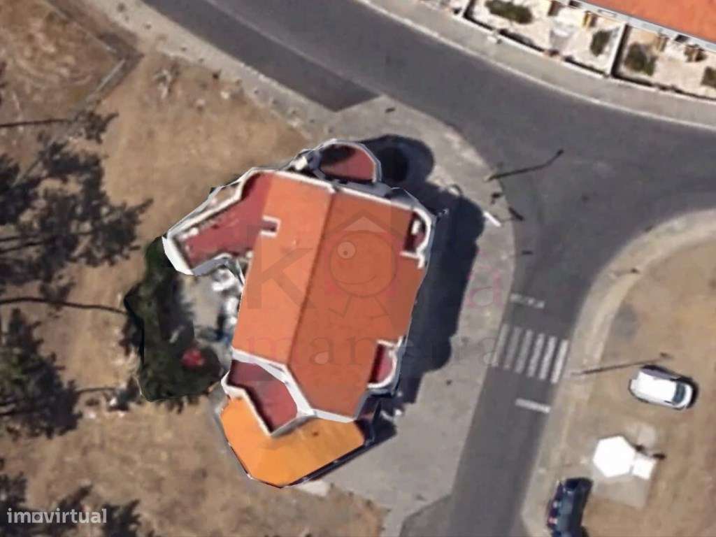 Prédio a venda com restaurante e habitação, à venda em SInes-1