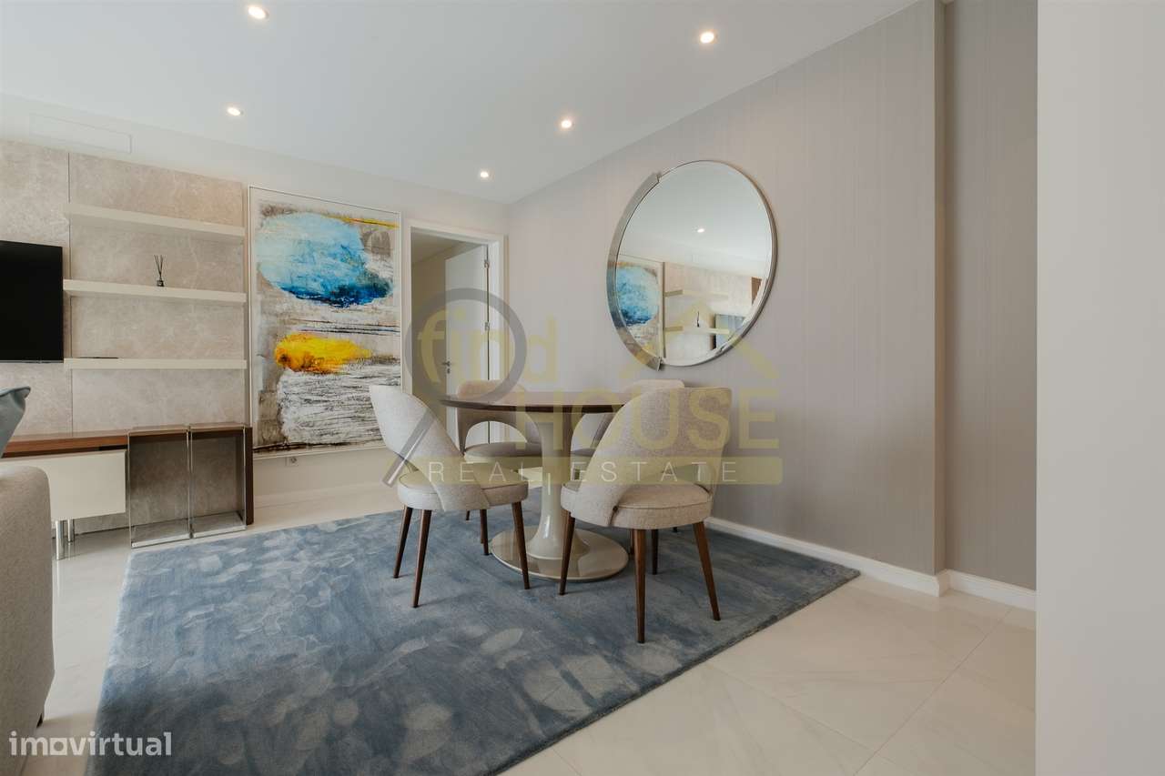 Vende-se T2 remodelado com garagem e arrecadação com vista para o jard-4