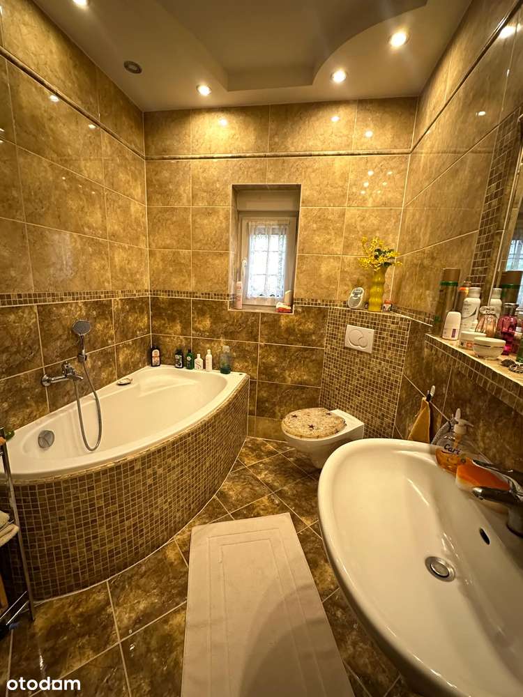 Na sprzedaż zadbany dom dla dużej rodziny w Osolinie !-7