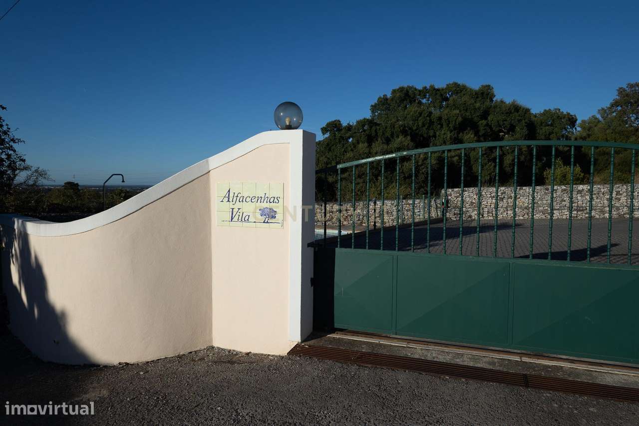 Moradia T4+1 em Condomínio Fechado – Alfacenhas Vila-35