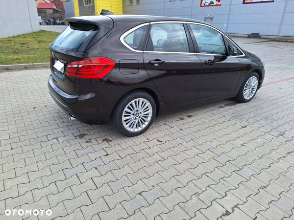 BMW Seria 2 220d xDrive Luxury Line - 7