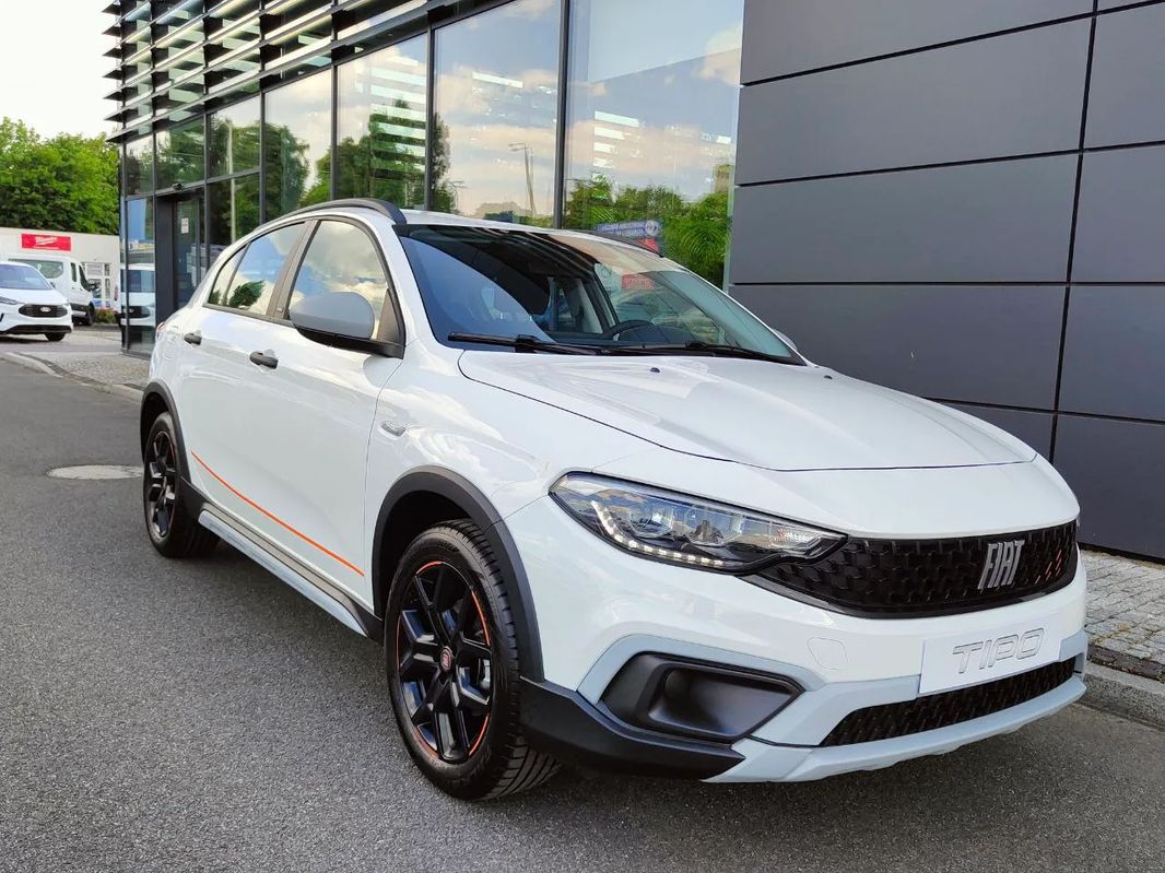 Fiat Tipo Cross 1.5 Hybrid