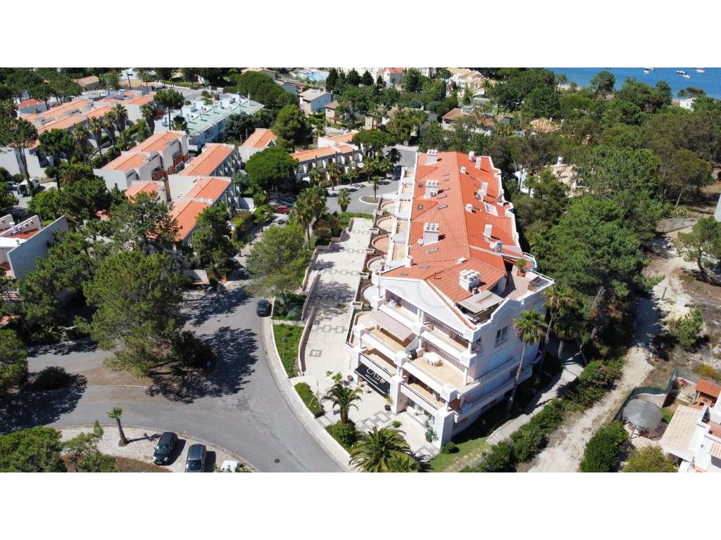 Loja com montra ampla. Disponível para Venda e Arrendamento - Grande imagem: 5/7