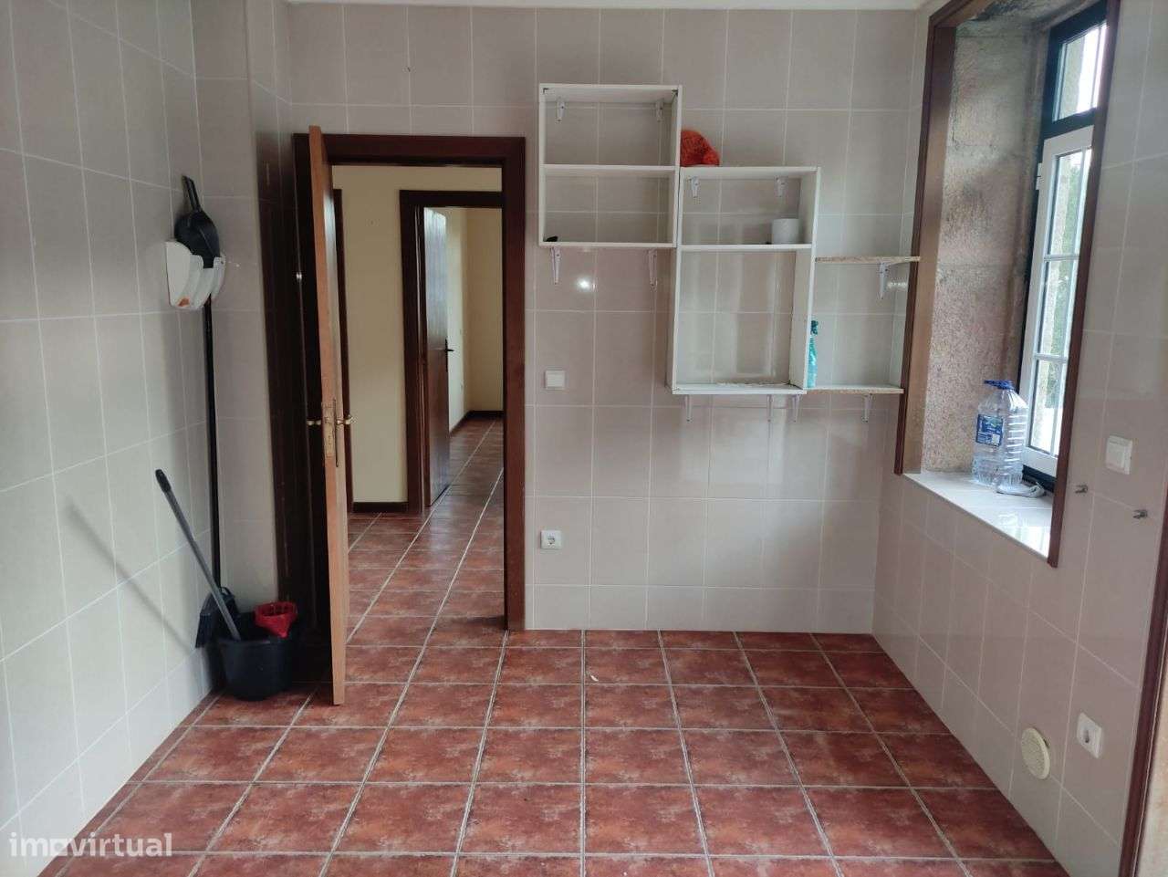 T2 Estilo Moradia com quintal - Grande imagem: 3/9