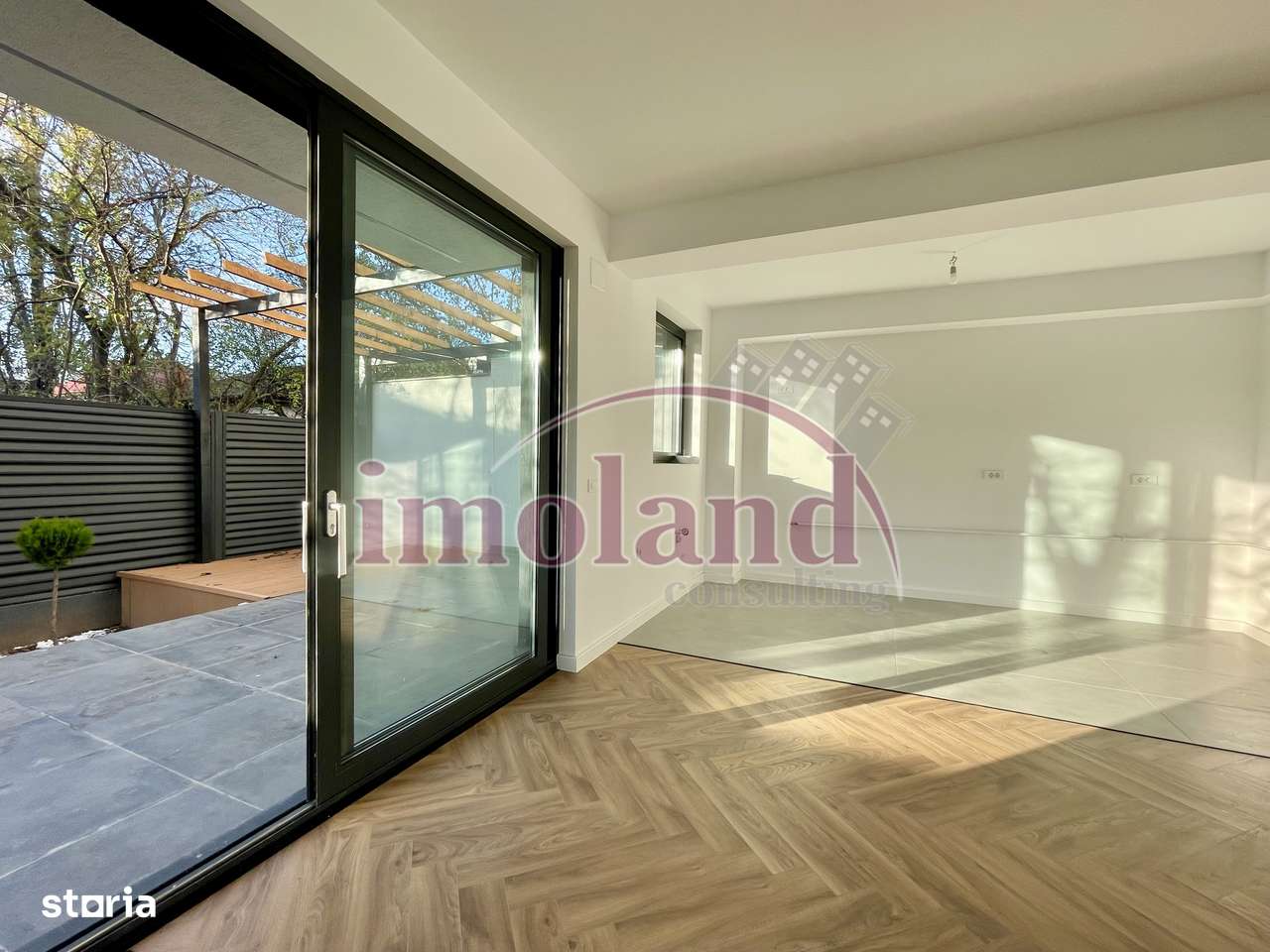 Vanzare Vila 250 mp 6 camere 4 bai, finisaje premium | Iancu Nicolae - Imagine principală: 3/20