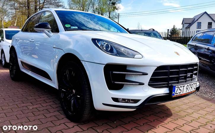 Porsche Macan Turbo PDK - 3