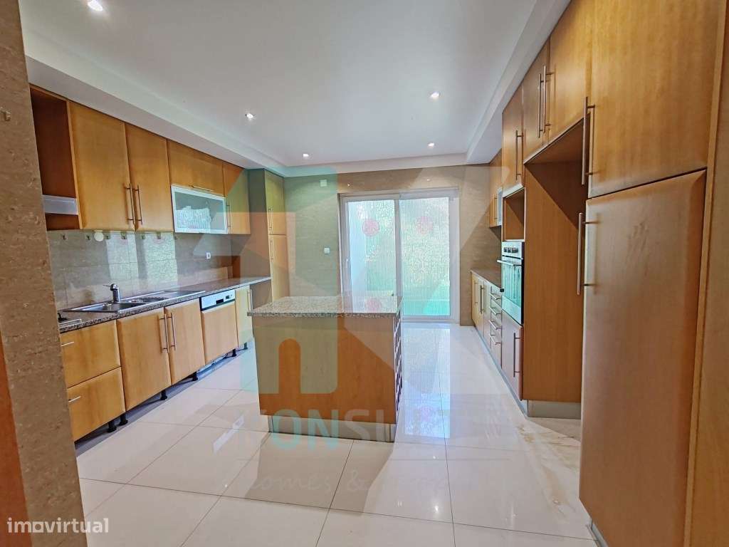 Moradia de luxo T4 com piscina no prestigiado condomínio fechado da...-26