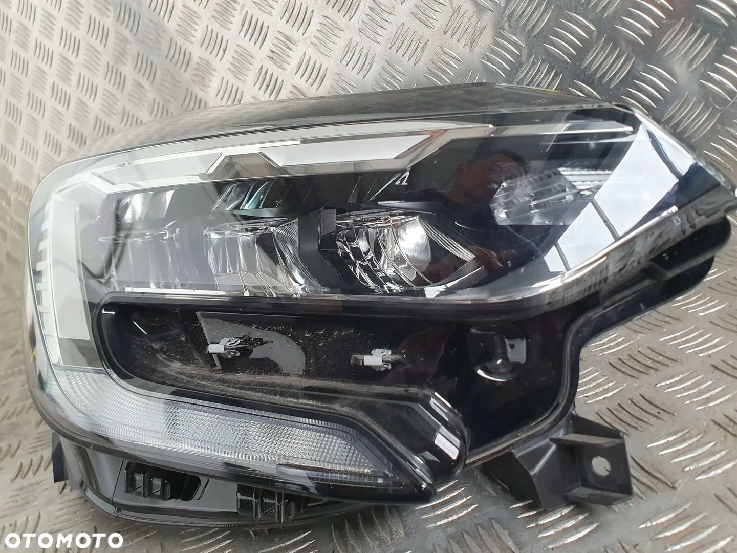 Renault Captur II 2020-2024 lampa przód przednia full led pure vision prawa - 3