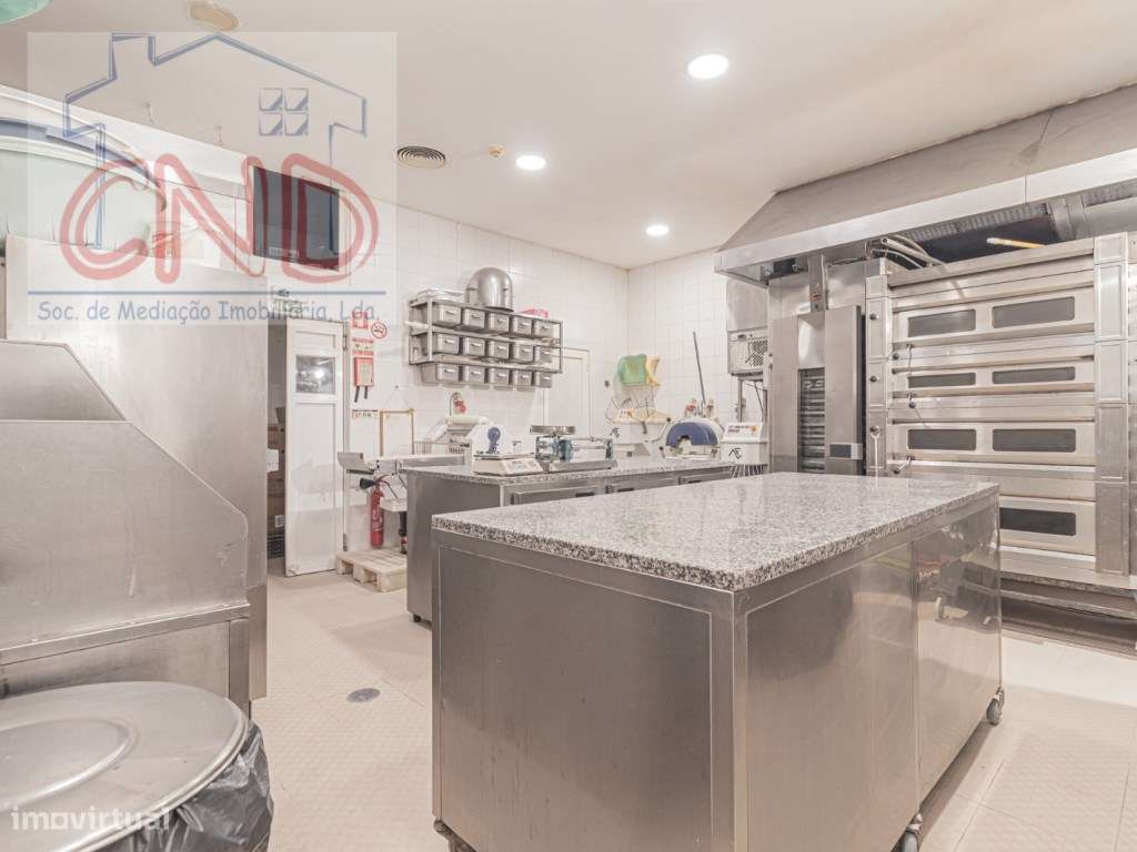 Rio de Mouro (Escolas) Pastelaria / Padaria em funcionamento para v...-6