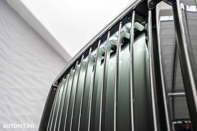 Rolls-Royce Spectre - 14