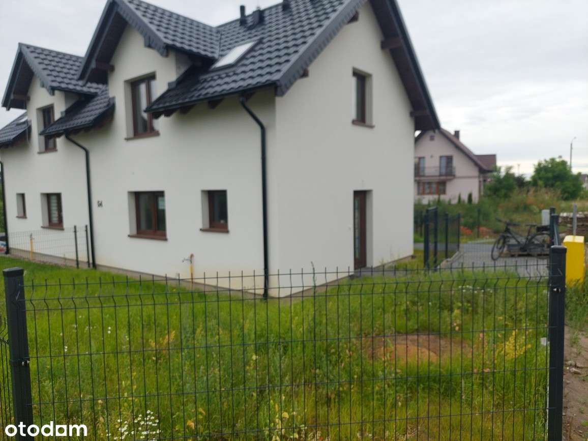 Sprzedam pół bliźniaka w centrum Żukowa