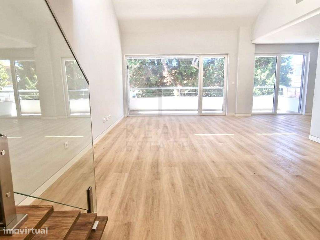 Belíssimo T3 em Carcavelos - Grande imagem: 2/36