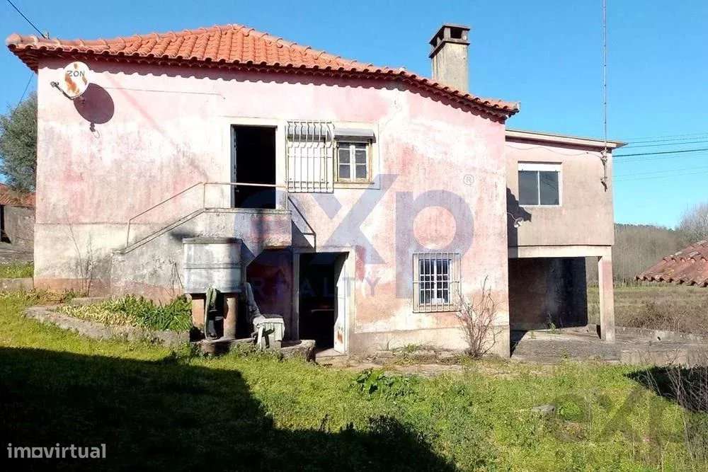 Moradia T3 perto de Maçãs de Dona Maria com grande acesso - Grande imagem: 3/43