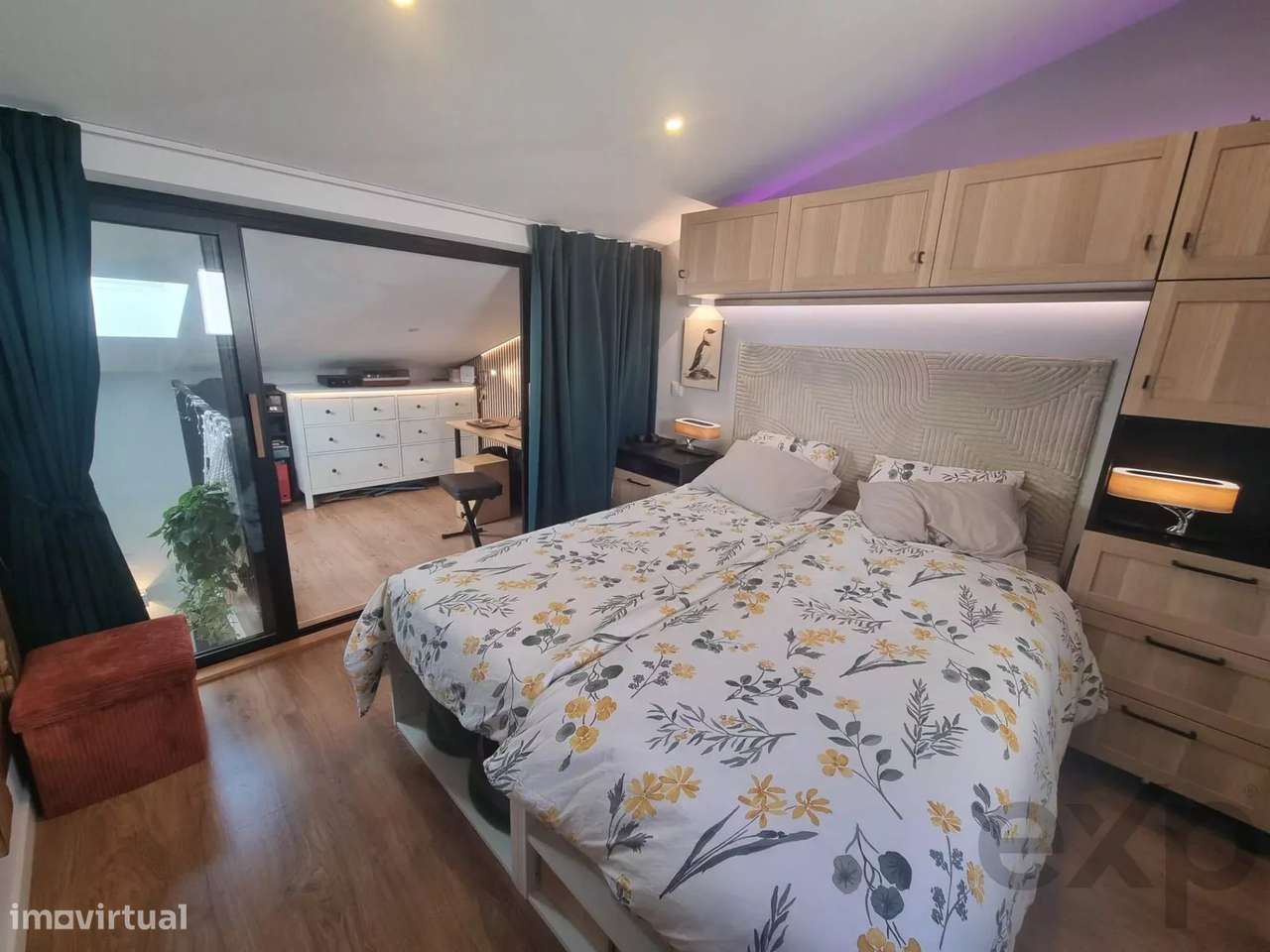 Vende-se Moradia T2 na mítica Vila Madalena em Algés - Grande imagem: 5/14