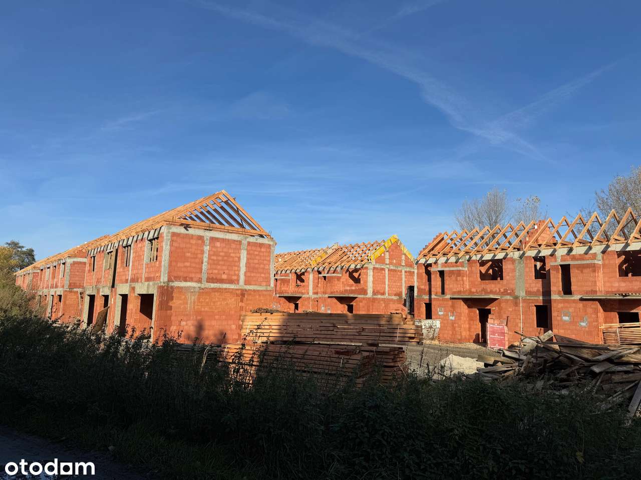 Nowoczesny kompaktowy dom na granicy Wrocławia-19