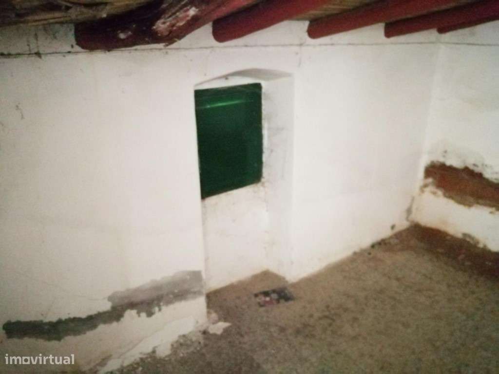 Moradia em banda de tipologia T1 situado em Moura - Grande imagem: 5/9