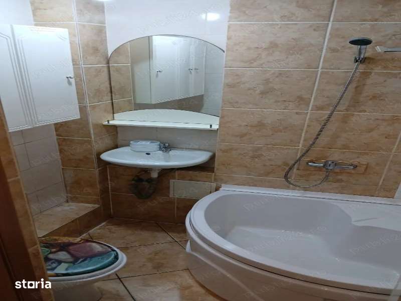 GARSONIERĂ DE ÎNCHIRIAT• ZONA ȘAGULUI - Imagine principală: 2/5