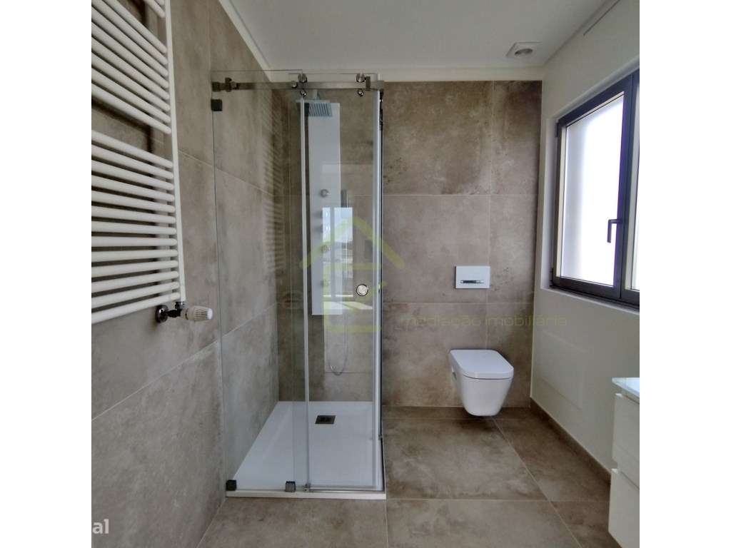 Apartamento T3 NOVO com Vista de Mar !!-6