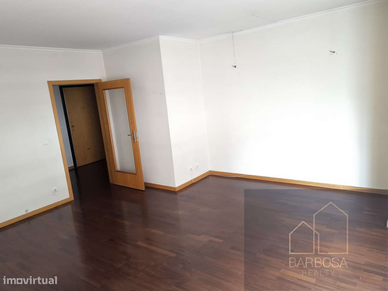 T3 (3 WC, 1 suite) com varanda, garagem e arrumos! Costa Cabral, Porto - Grande imagem: 2/23