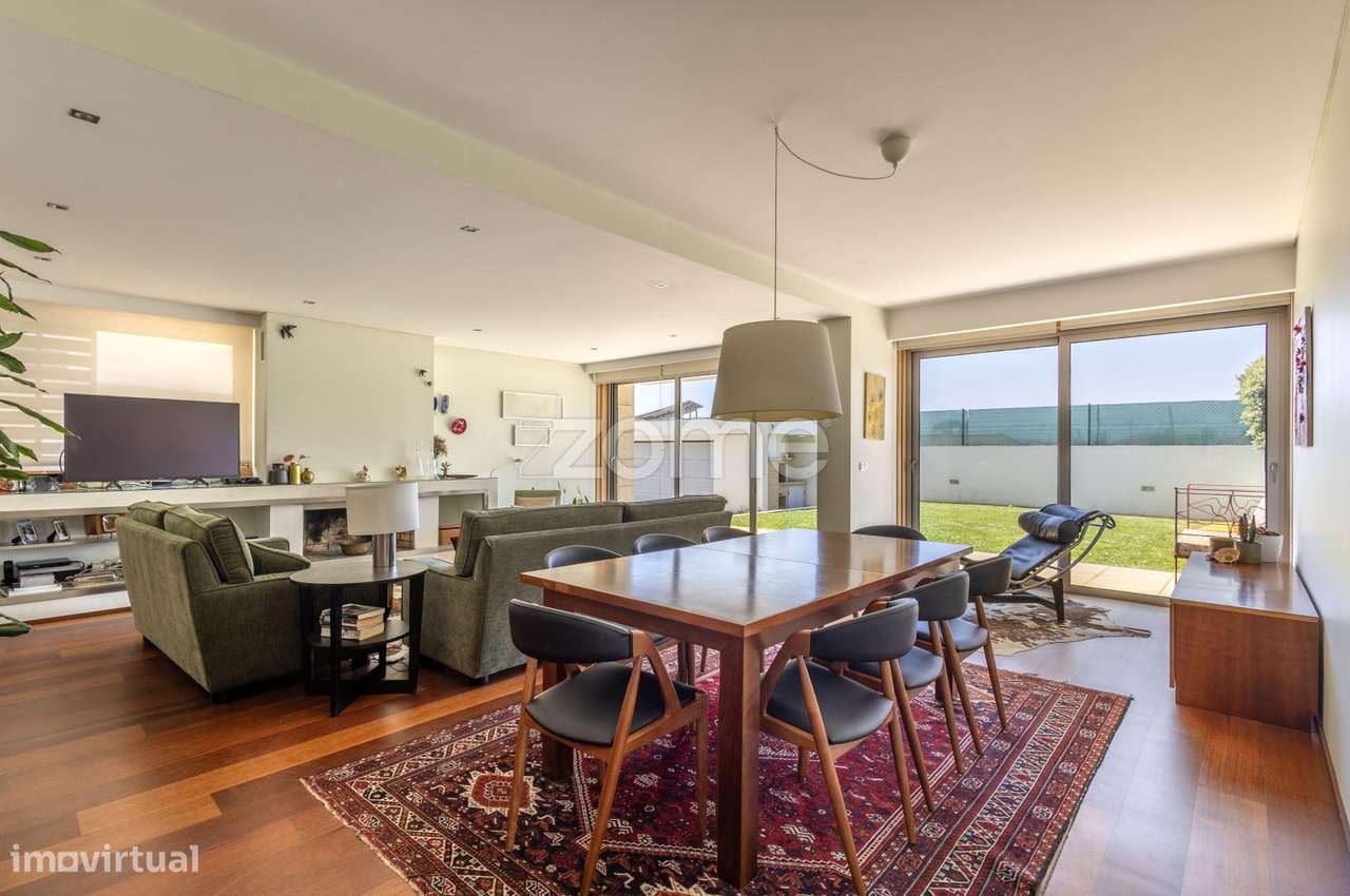 Moradia T4 vista mar, 3 frentes, jardim, garag p/ dois carros Aguda - Grande imagem: 4/60