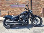 Harley-Davidson Dyna Street Bob - 1